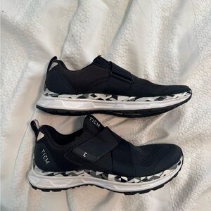 TIEM Black Shoes
